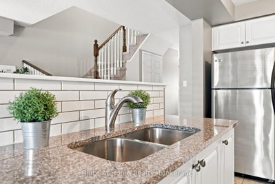 460 Woodmount Drive • #46 • Oshawa, ON photo 8