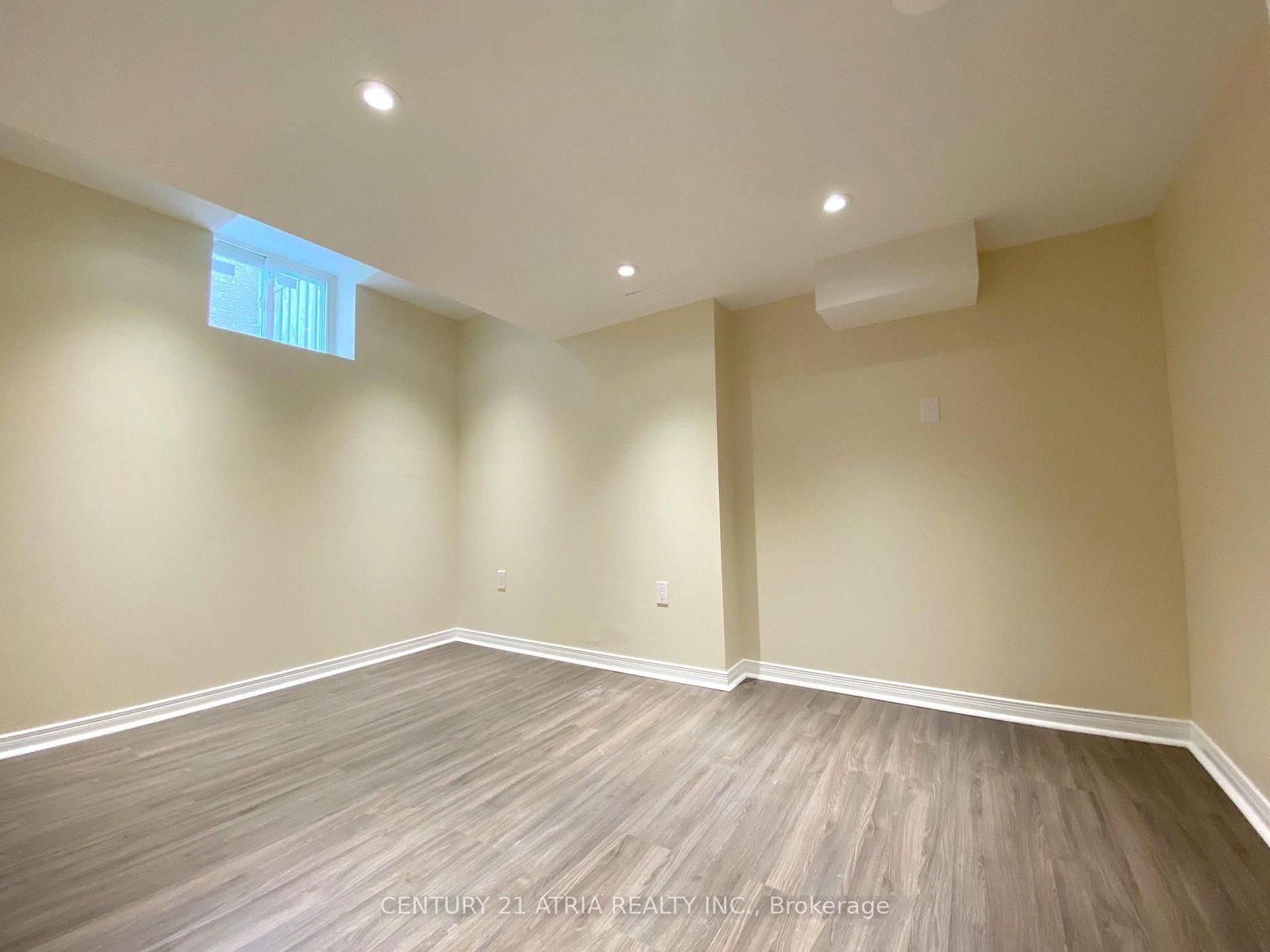 14 Robert Attersley Drive W • Whitby, ON photo 47