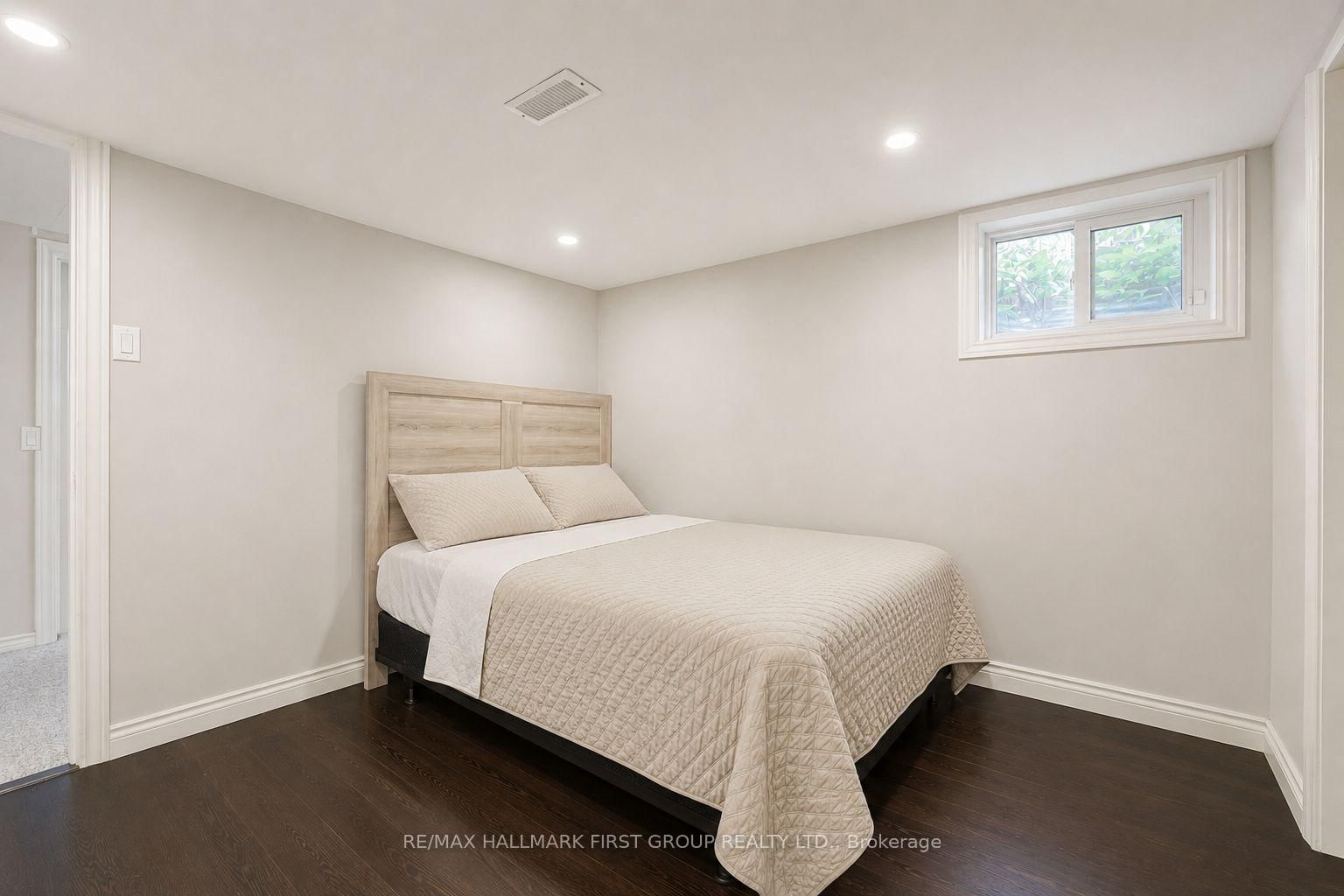 180 Sherwood Avenue • Oshawa, ON photo 18