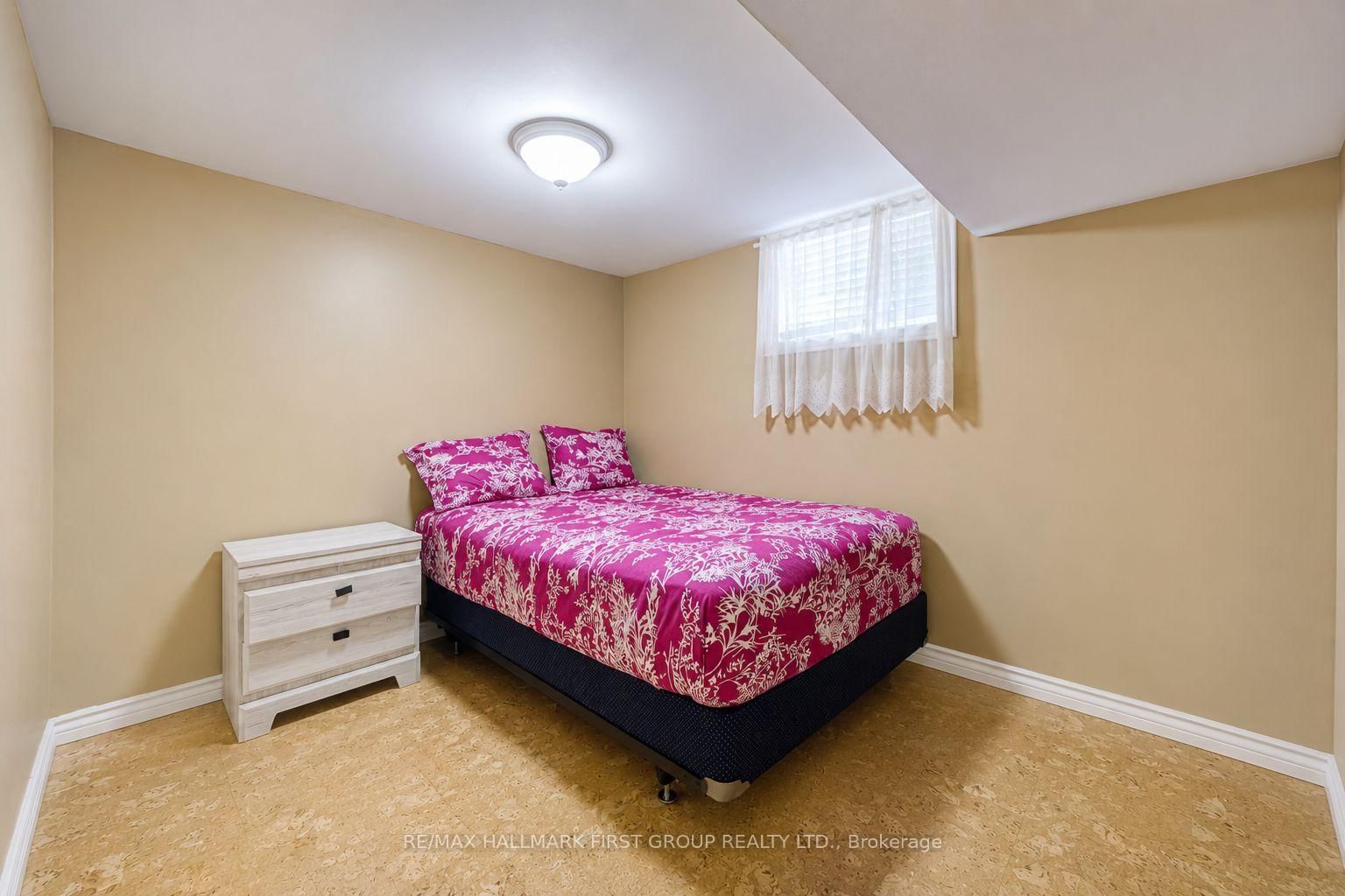 180 Sherwood Avenue • Oshawa, ON photo 20
