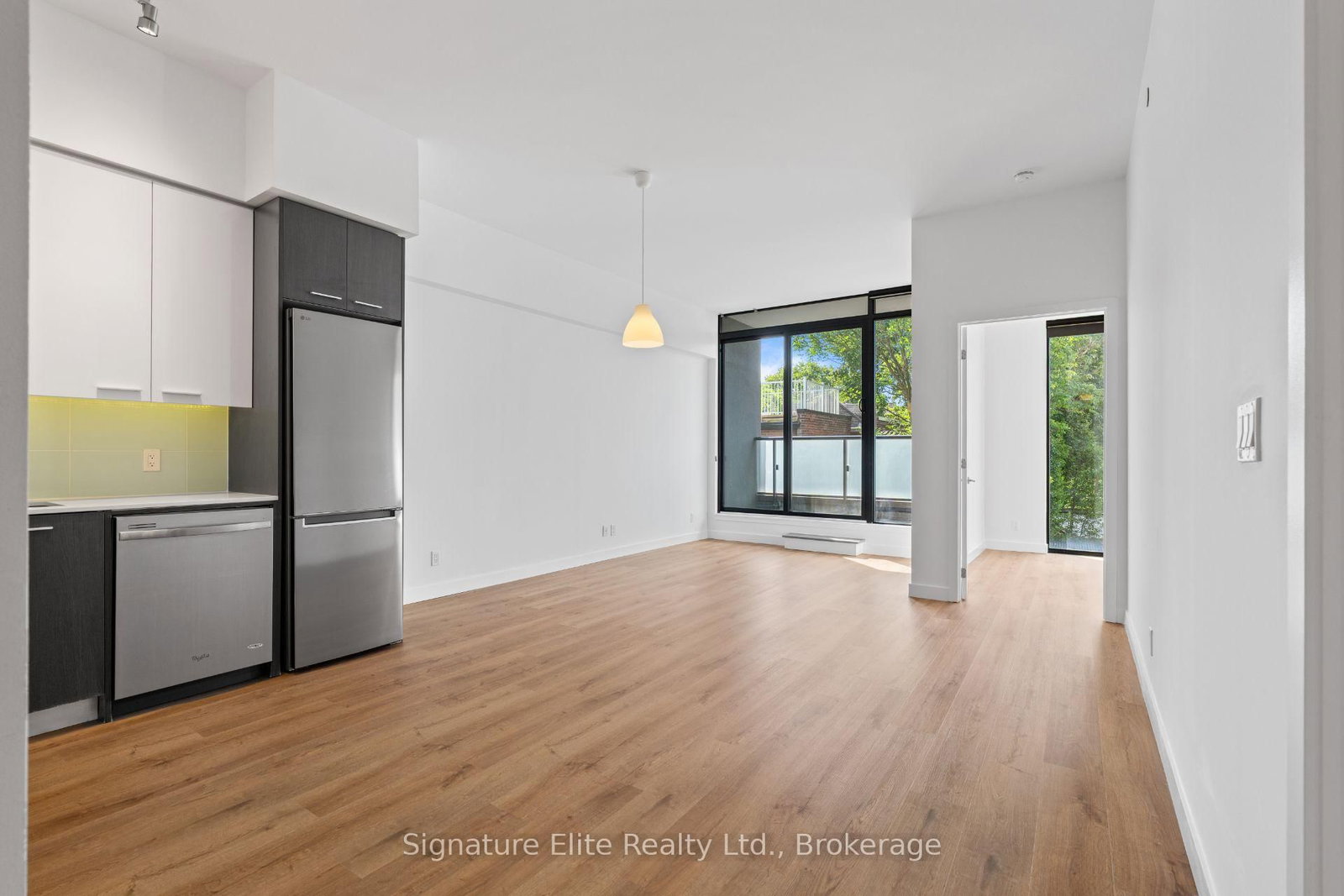 201-1075 Queen St, Toronto, view 2