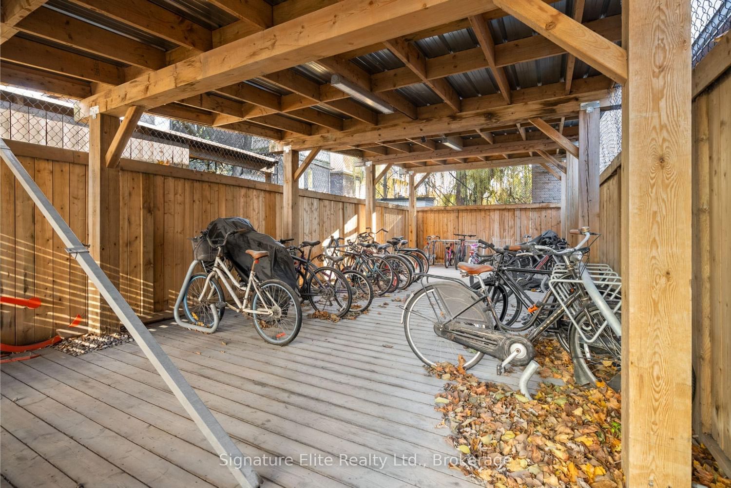 201-1075 Queen St, Toronto, view 26