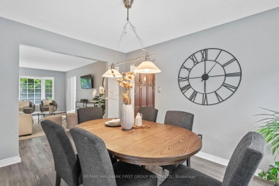 60 Spiers Crescent • Ajax, ON photo 5