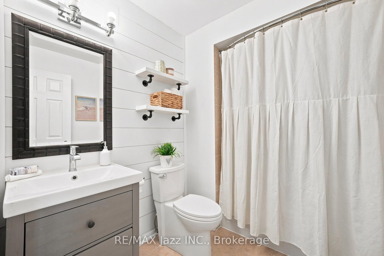 15 Farmstead Drive • Clarington, ON photo 25