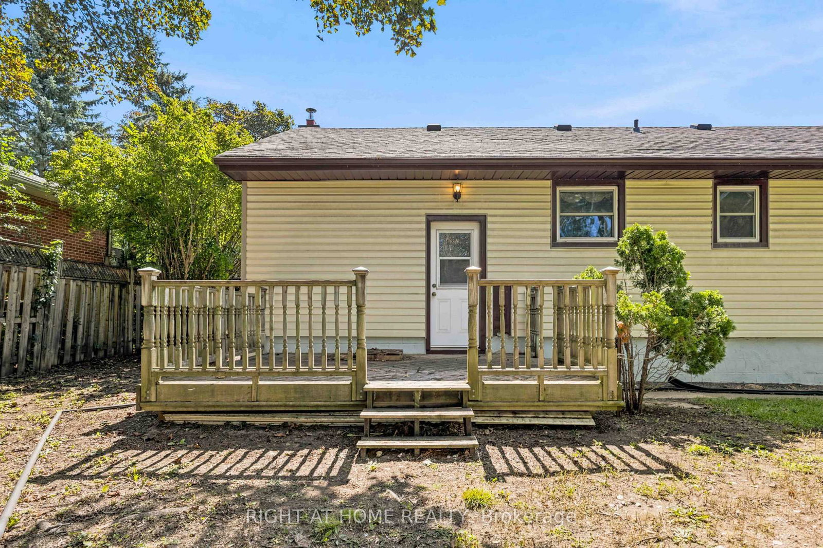 26 Phair Avenue • Clarington, ON photo 18