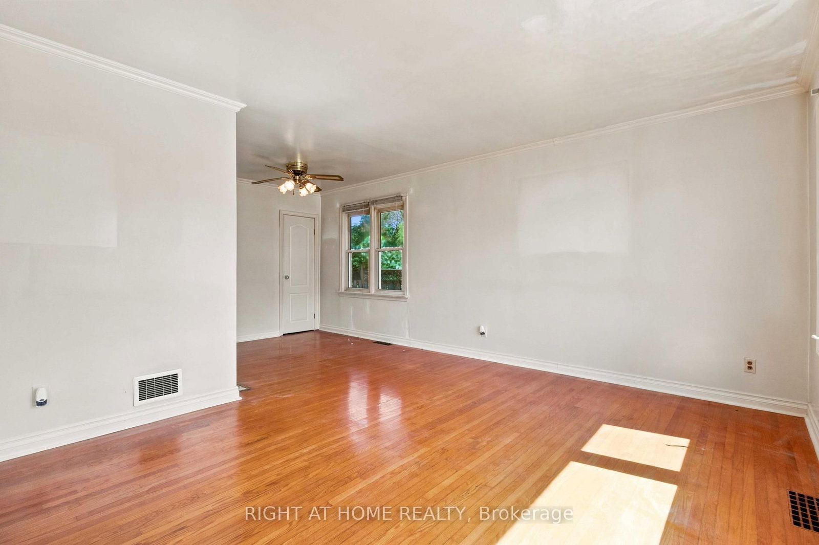 26 Phair Avenue • Clarington, ON photo 21