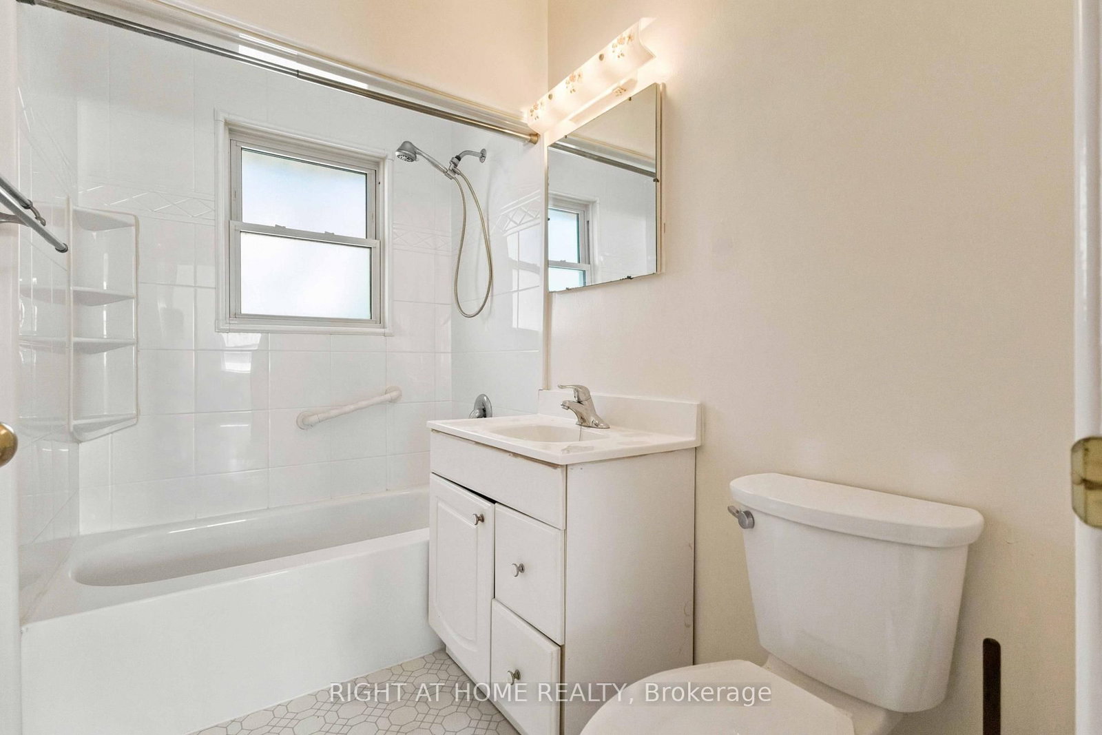 26 Phair Avenue • Clarington, ON photo 27