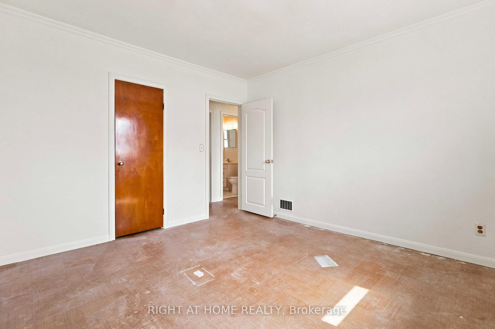26 Phair Avenue • Clarington, ON photo 31
