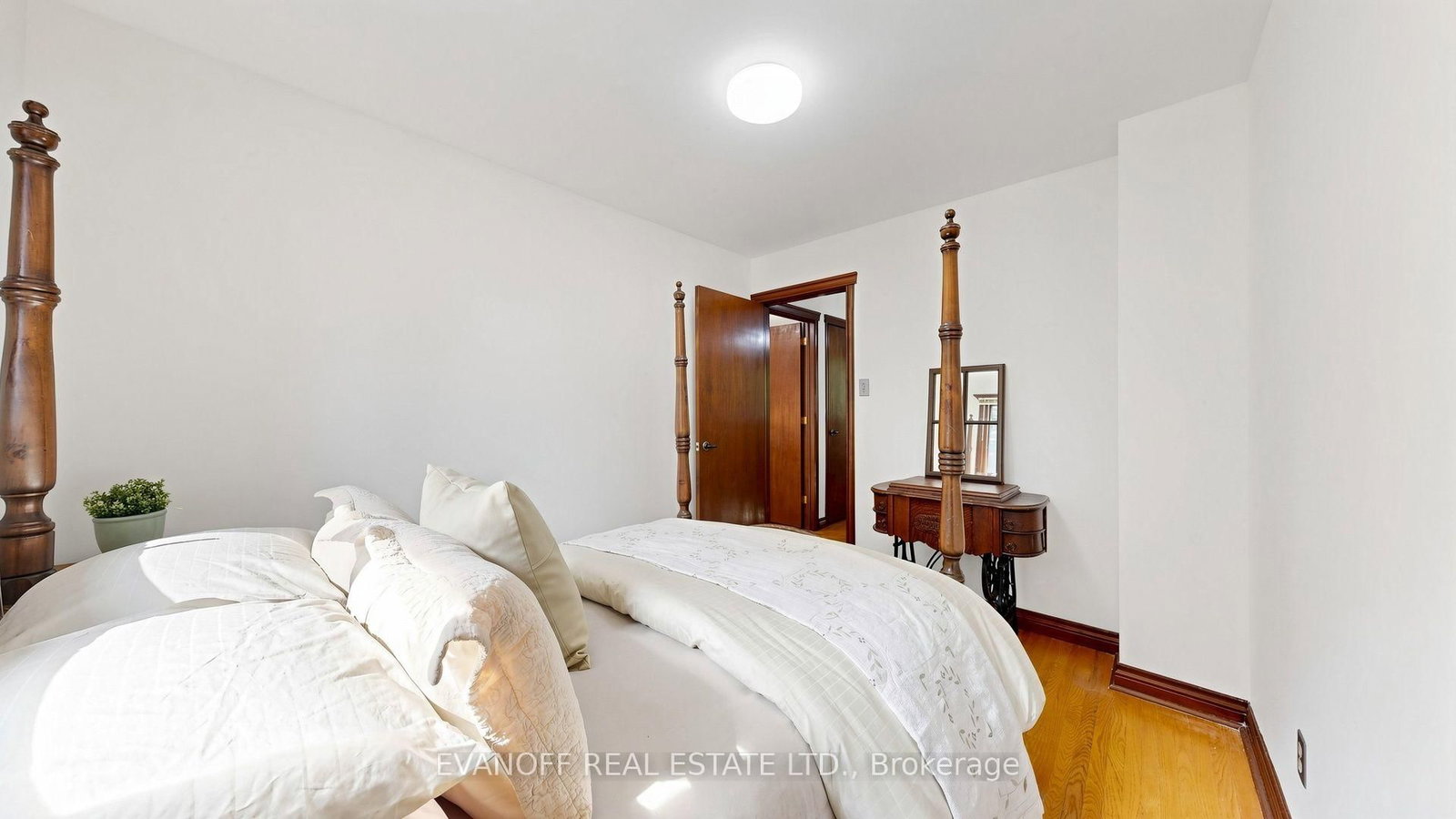 67 Satchell Boulevard • Toronto, ON photo 33
