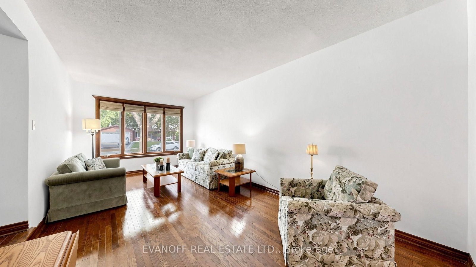 67 Satchell Boulevard • Toronto, ON photo 6