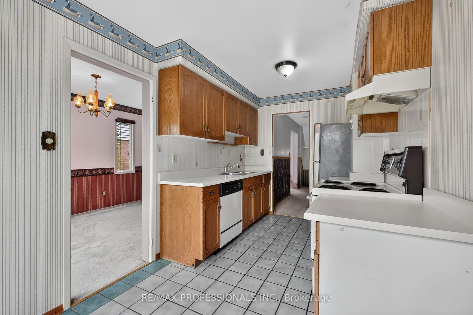1001 Redbird Crescent • Pickering, ON photo 13