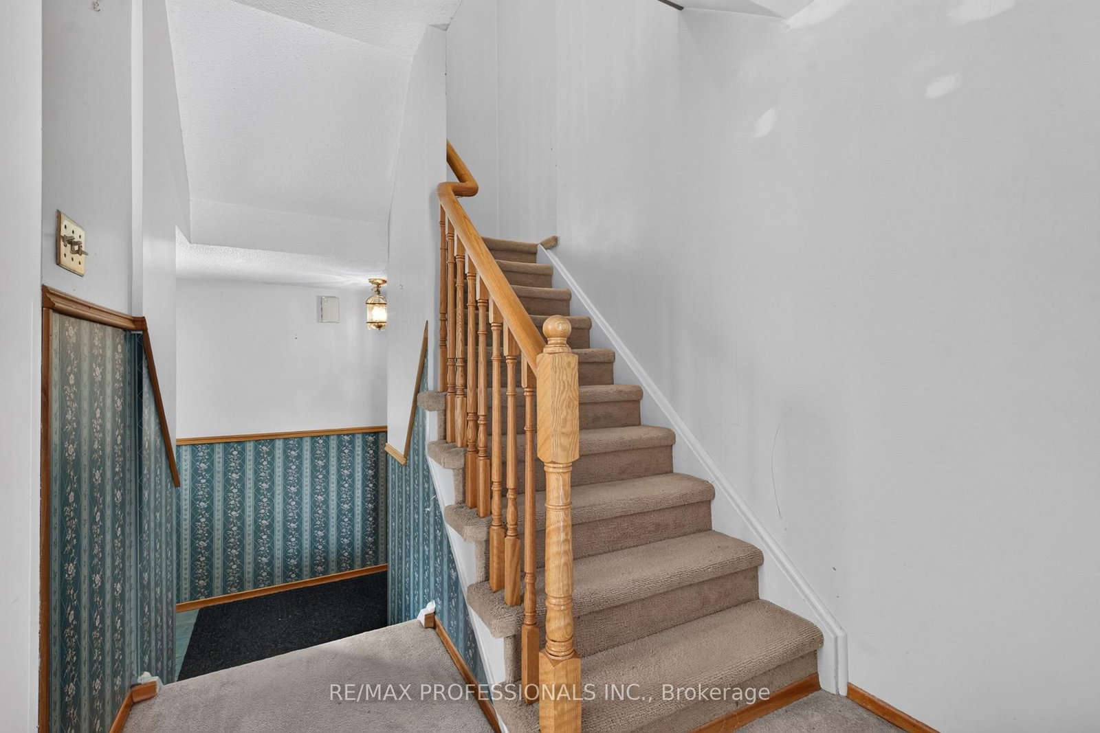 1001 Redbird Crescent • Pickering, ON photo 18