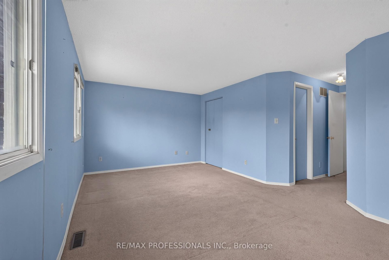 1001 Redbird Crescent • Pickering, ON photo 26