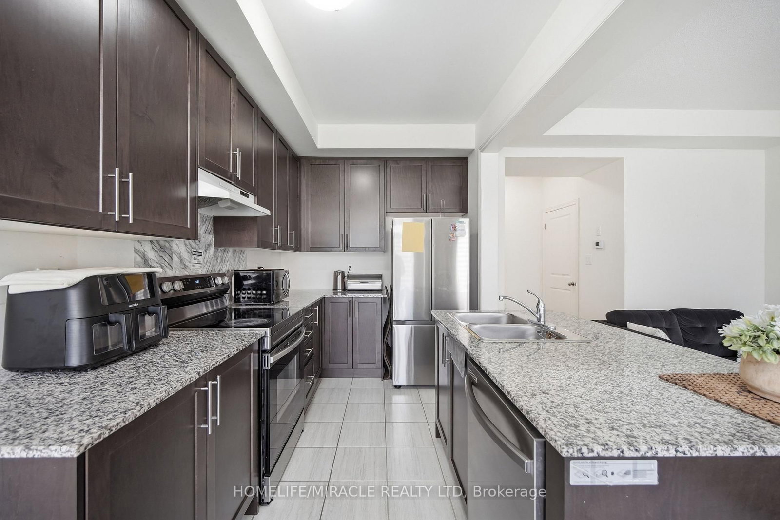 1230 Rexton Drive • Oshawa, ON photo 11