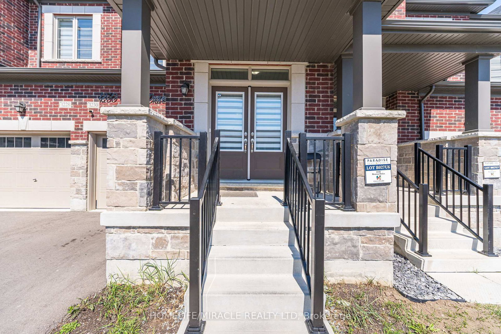 1230 Rexton Drive • Oshawa, ON photo 3
