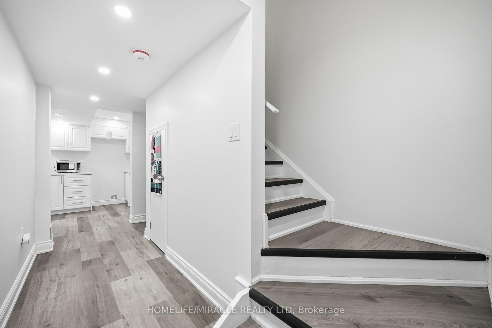 1230 Rexton Drive • Oshawa, ON photo 36