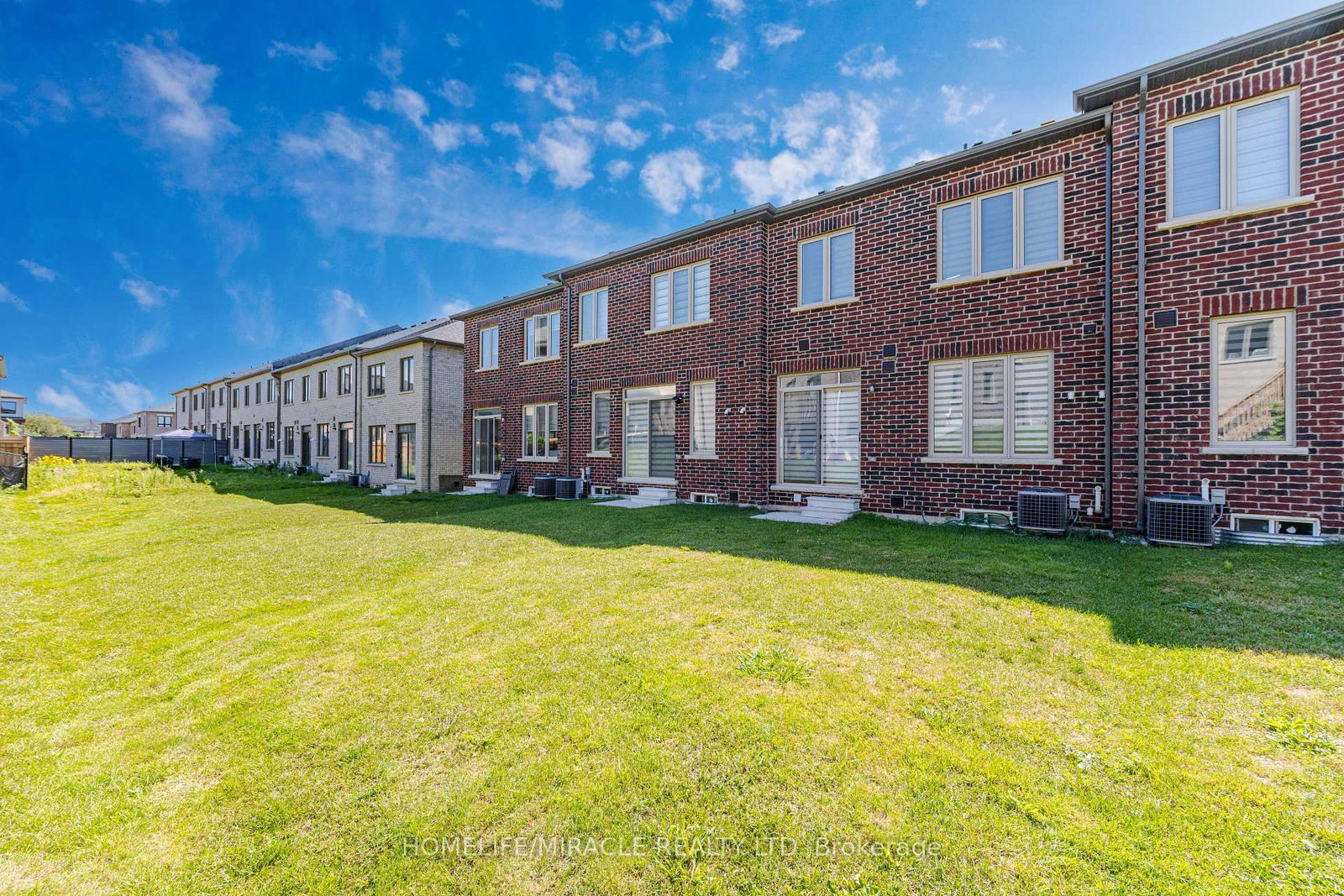 1230 Rexton Drive • Oshawa, ON photo 50