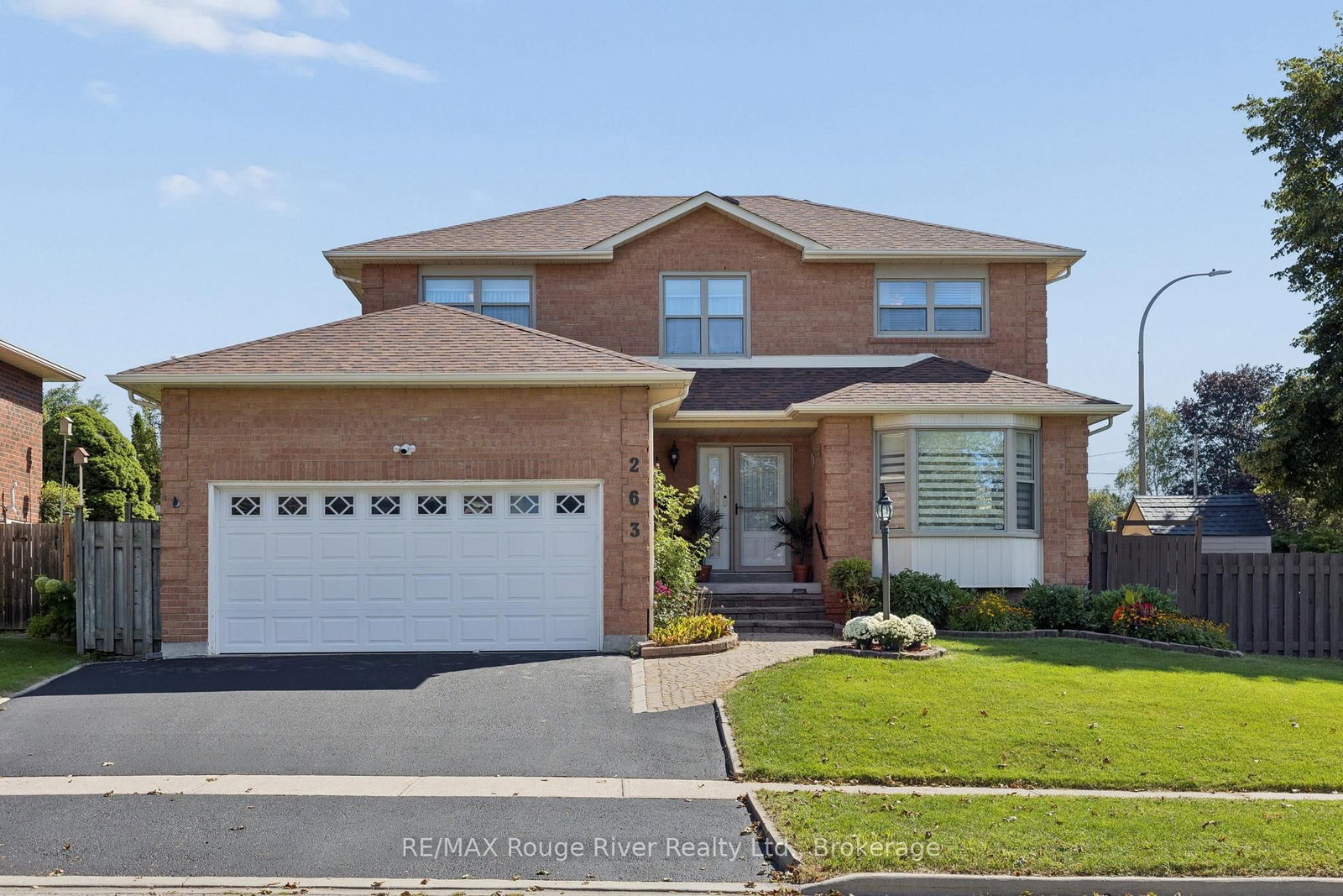 263 Glen Hill Drive • Whitby, ON photo 1