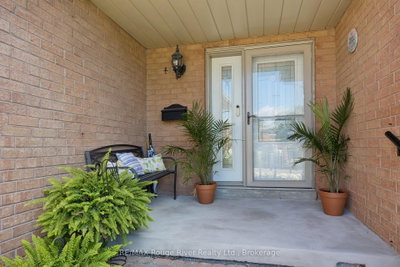 263 Glen Hill Drive • Whitby, ON photo 4