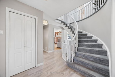 263 Glen Hill Drive • Whitby, ON photo 6