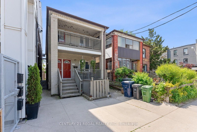 2nd Floor - 1117 Queen Street E