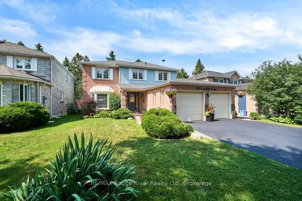 939 Catskill Drive • Oshawa, ON photo 2