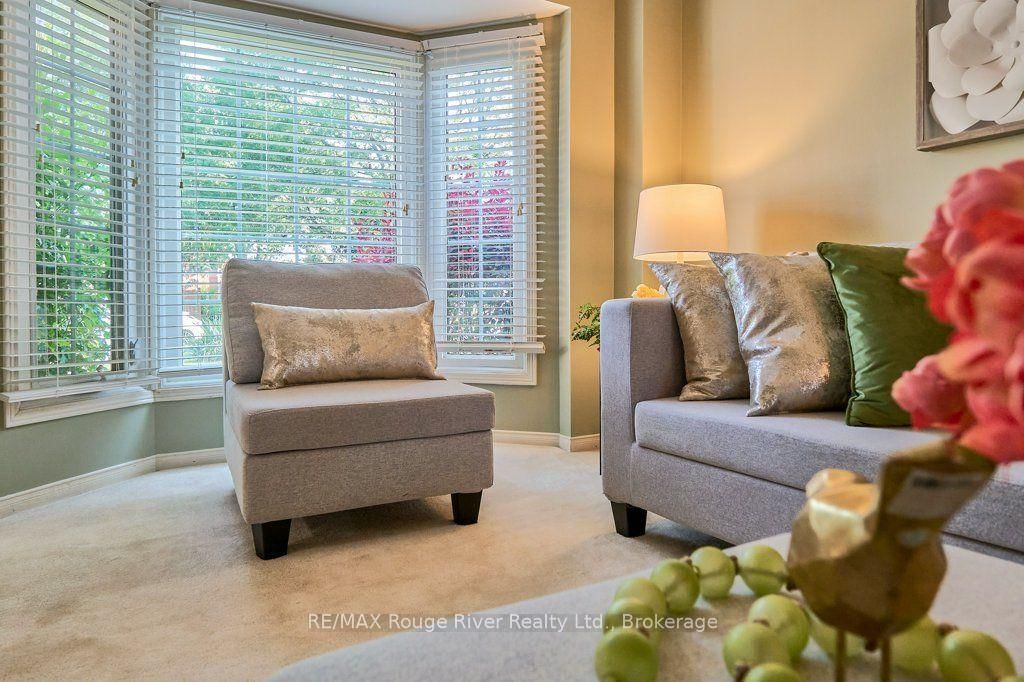 939 Catskill Drive • Oshawa, ON photo 9