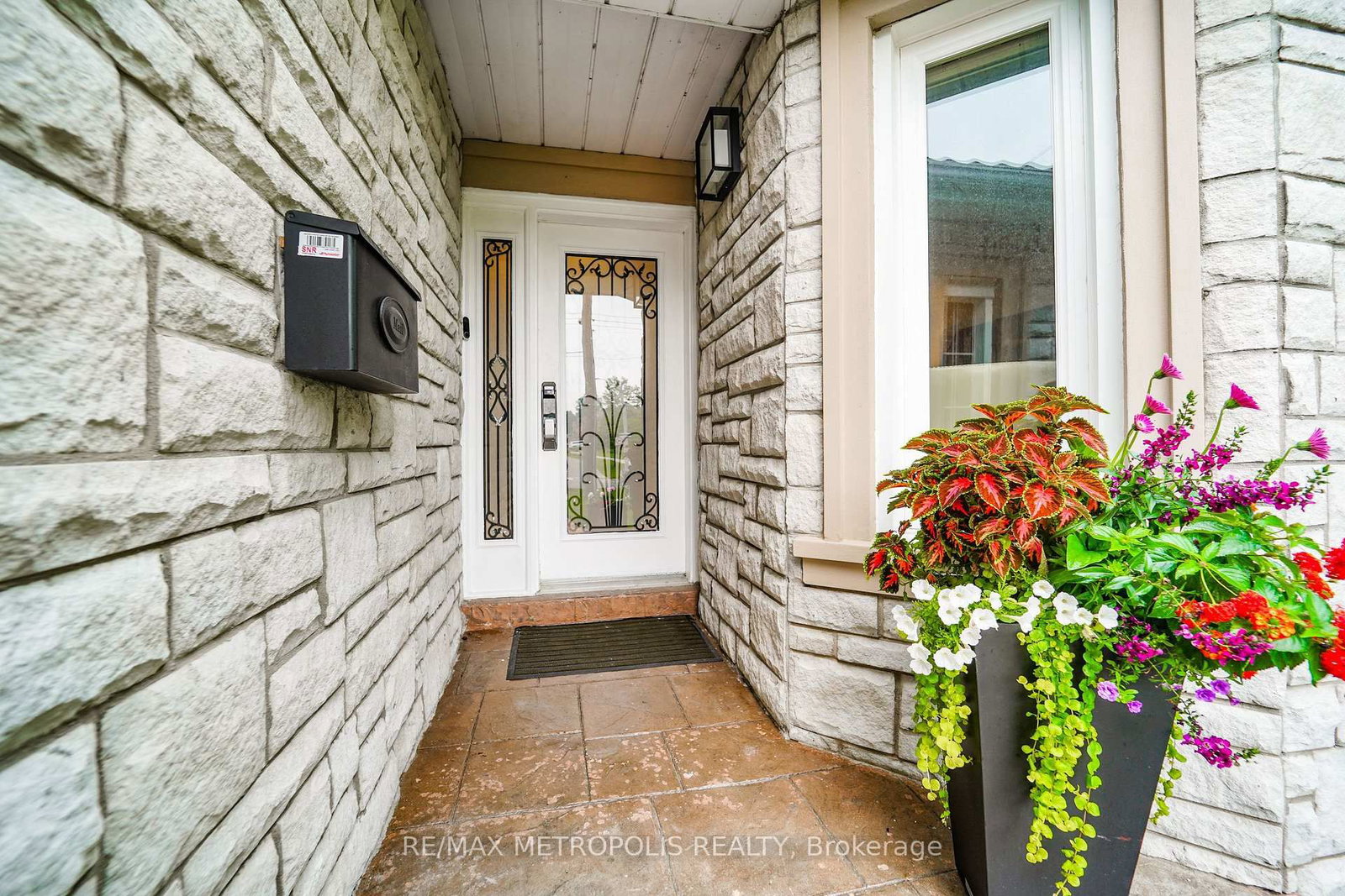 37 Bennett Road • Toronto, ON photo 11
