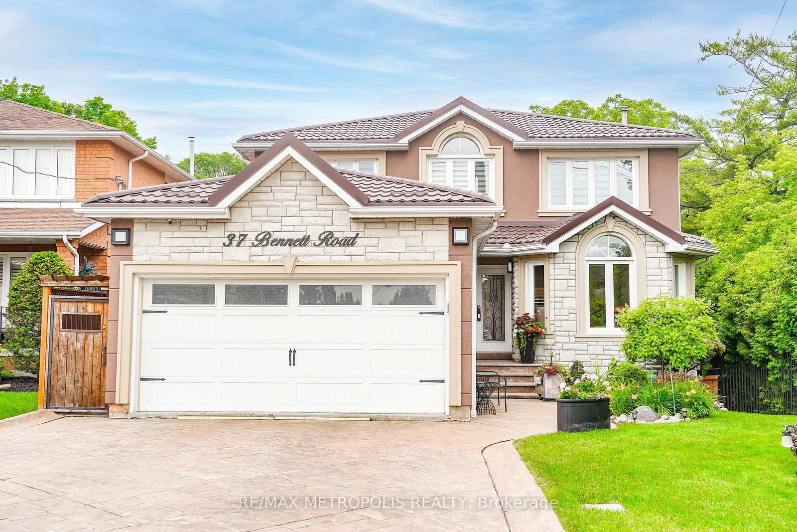 37 Bennett Road • Toronto, ON photo 7