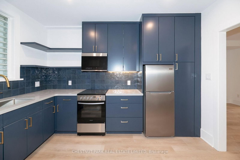 Main - 1105 Queen Street E