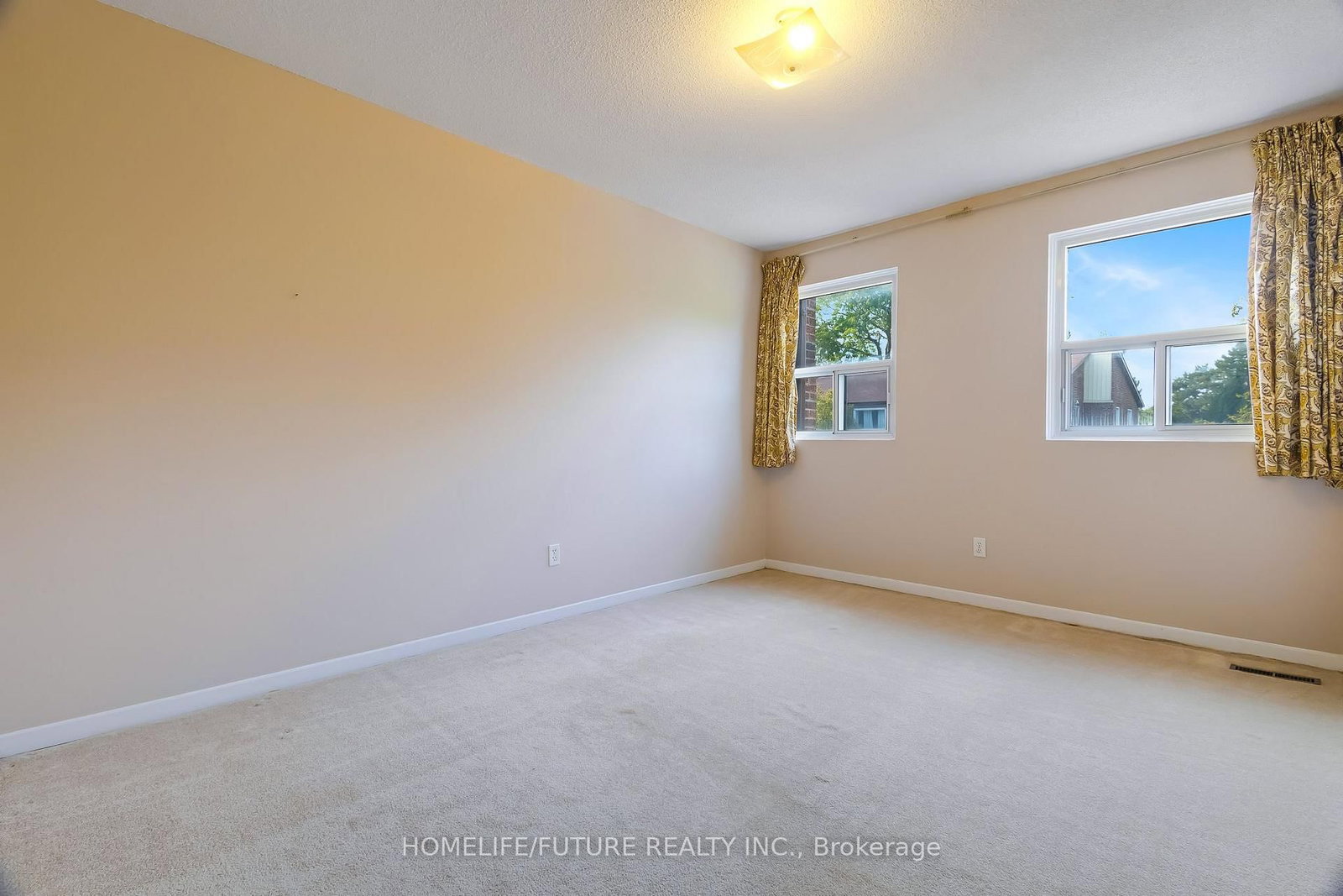 124 Dusay Place • #174 • Toronto, ON photo 13