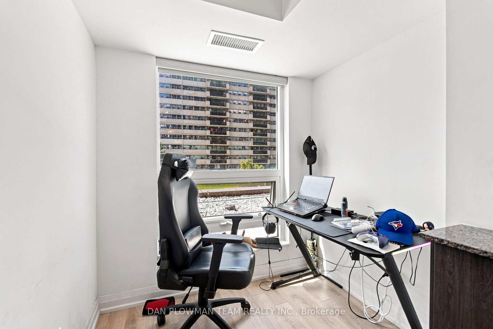 20 Meadowglen Place • #227 • Toronto, ON photo 11