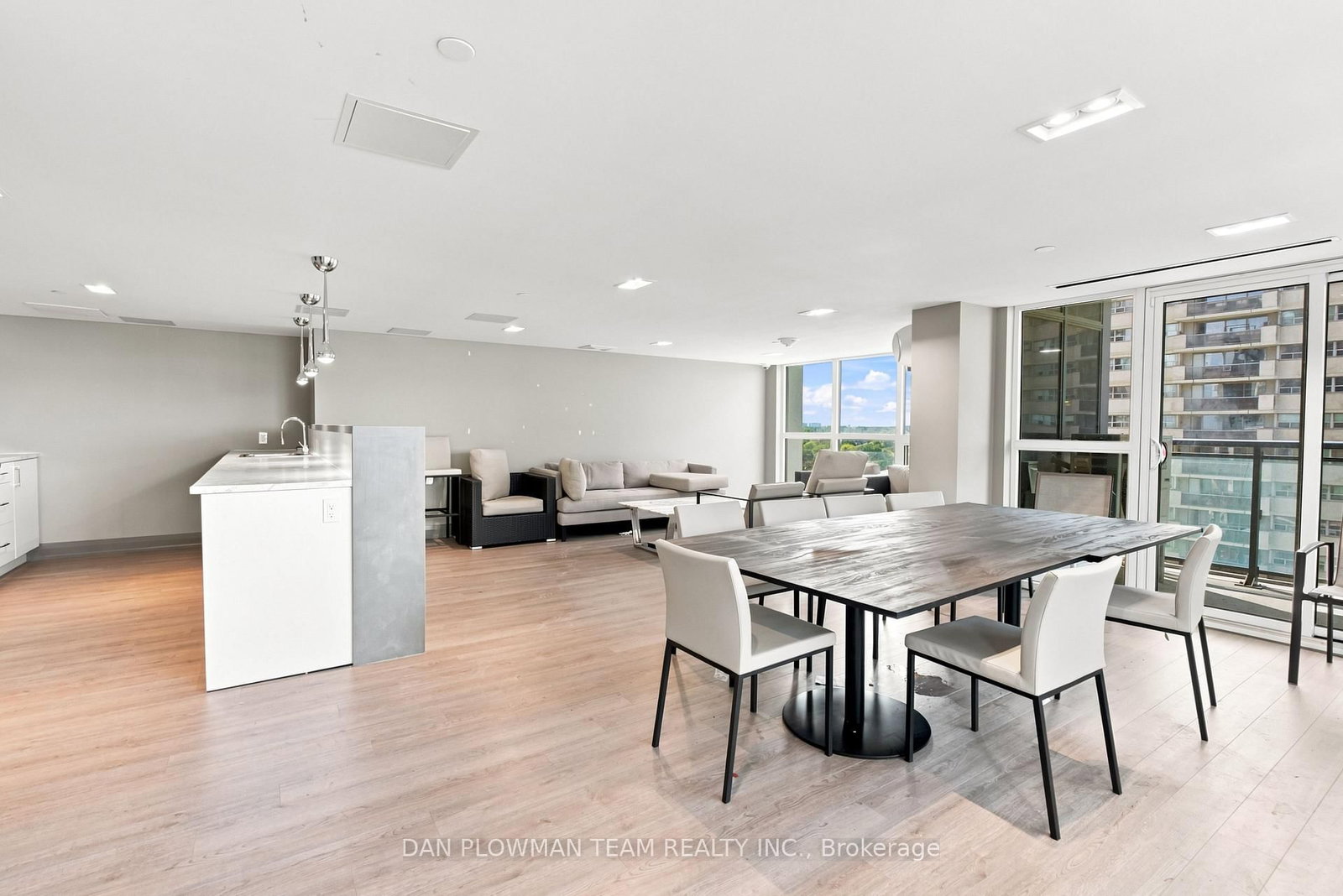 20 Meadowglen Place • #227 • Toronto, ON photo 25