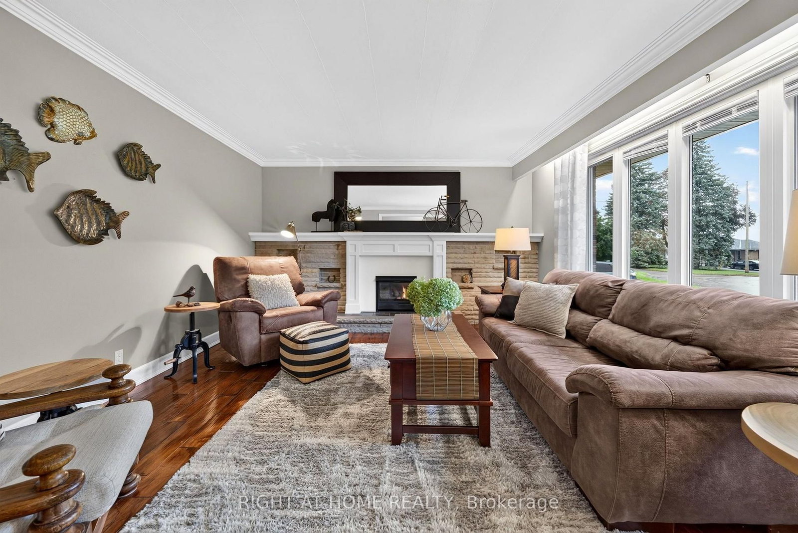 937 Chevrolet Street • Oshawa, ON photo 6