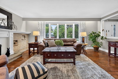 937 Chevrolet Street • Oshawa, ON photo 7
