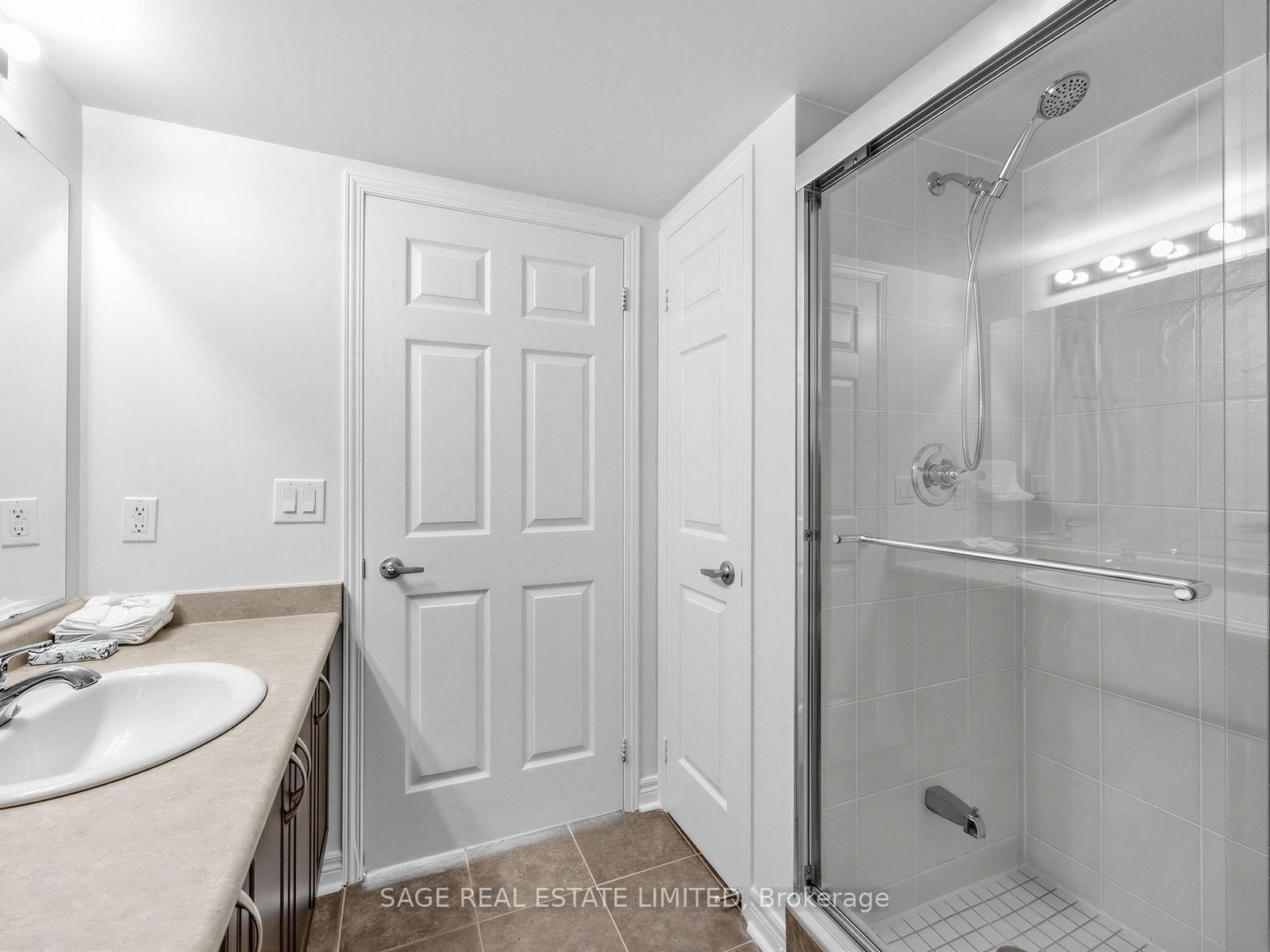 60 Fairfax Crescent • #507 • Toronto, ON photo 18