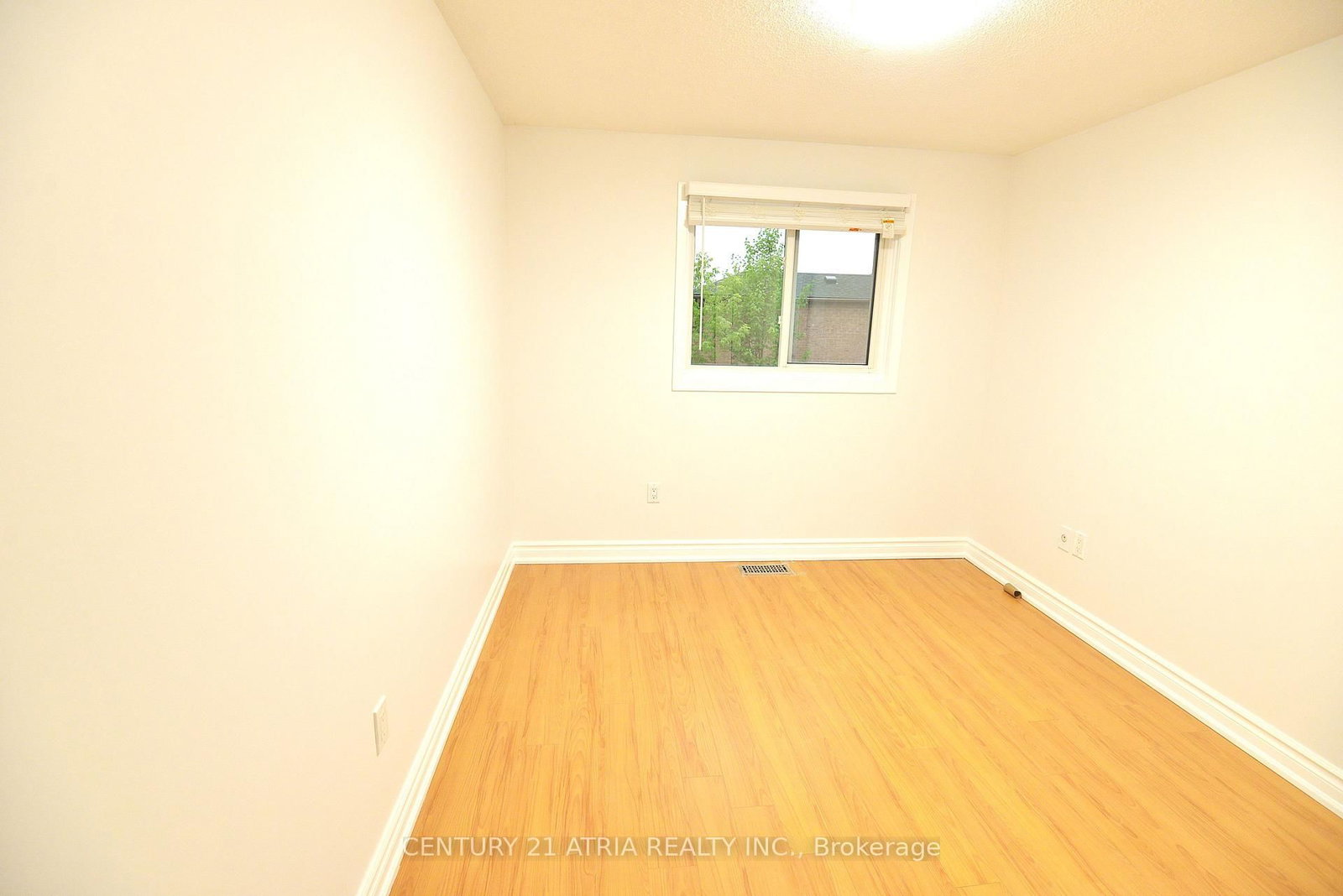 87 Radford Drive • Ajax, ON photo 8