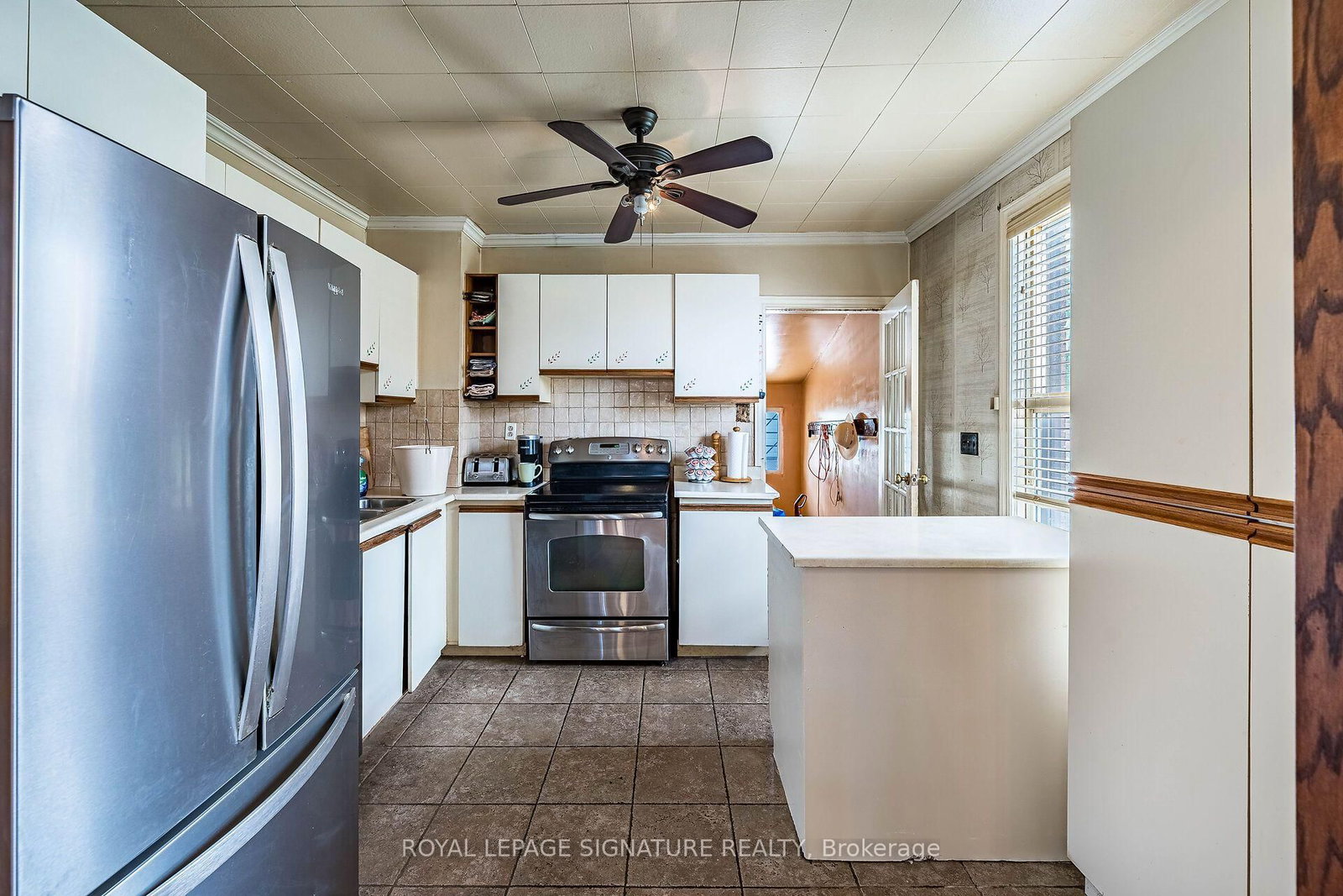 1 Davidson Avenue • Toronto, ON photo 10