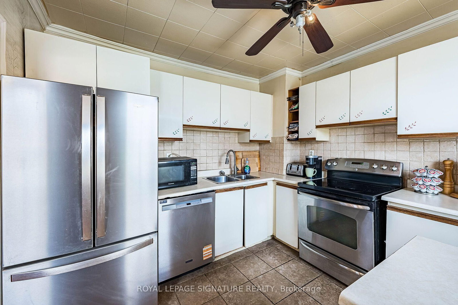 1 Davidson Avenue • Toronto, ON photo 11