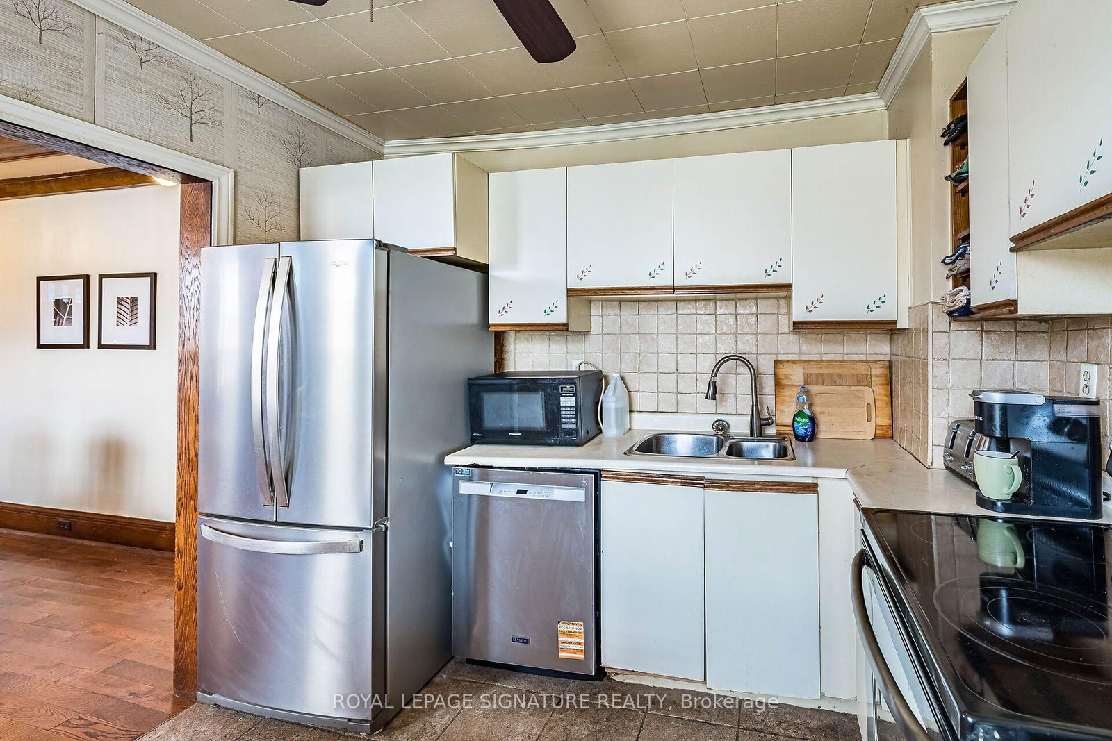 1 Davidson Avenue • Toronto, ON photo 12