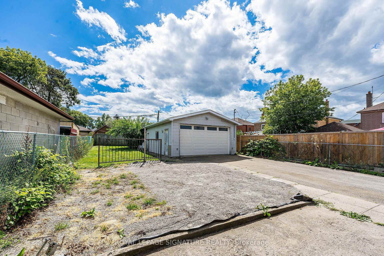 1 Davidson Avenue • Toronto, ON photo 23