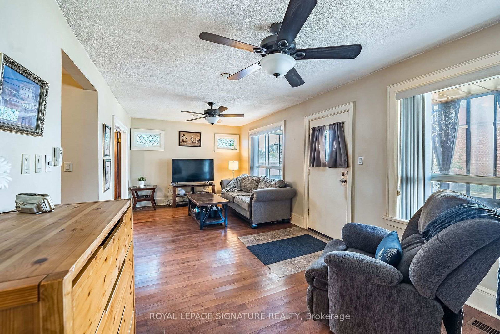 1 Davidson Avenue • Toronto, ON photo 6