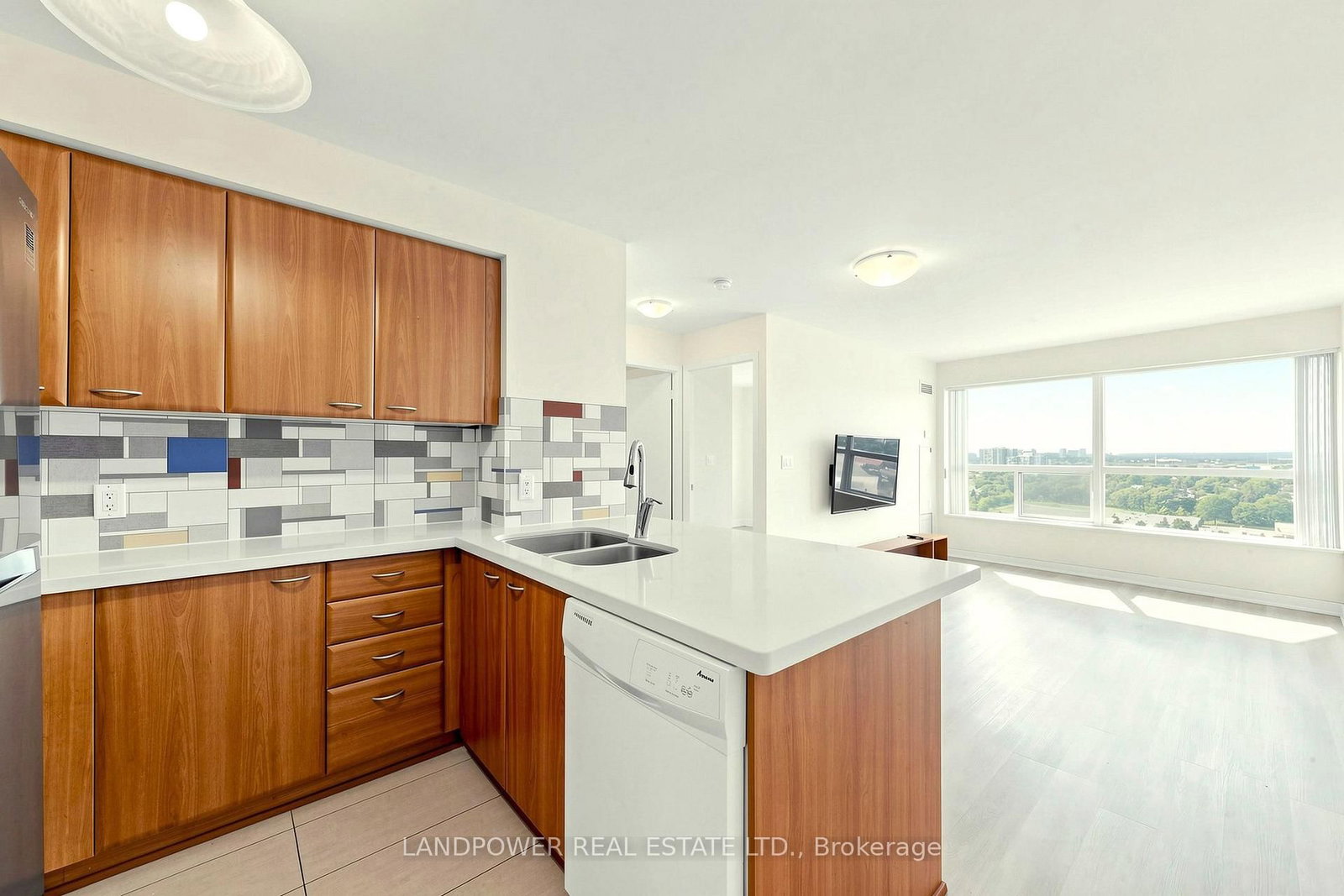 36 Lee Centre Drive • #1801 • Toronto, ON photo 13