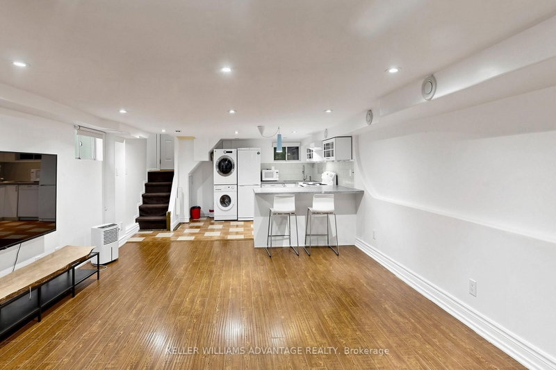 4 Edgewood Ave photo 5