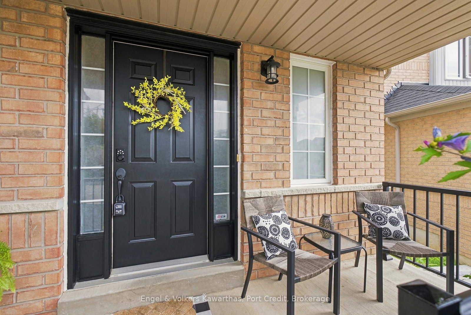 71 Beckett Crescent • Clarington, ON photo 4