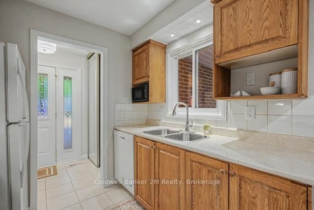 41 Panter Crescent • Ajax, ON photo 12