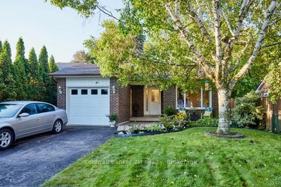 41 Panter Crescent • Ajax, ON photo 2