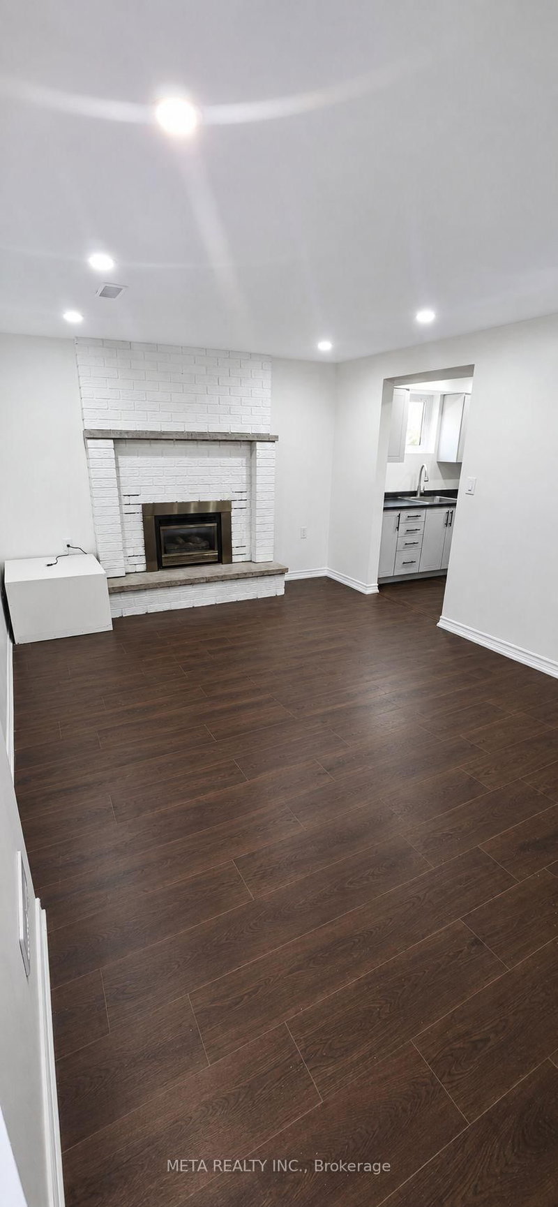 lower - 11 Visser Court