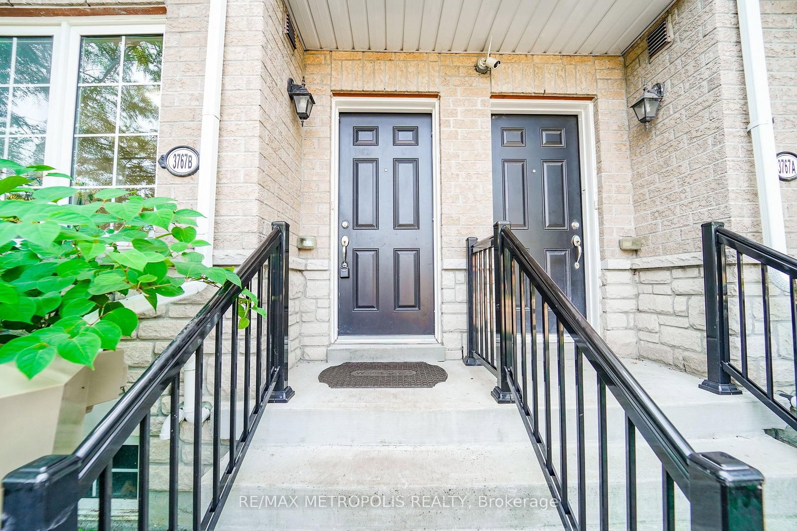 3767B St Clair Avenue E • Toronto, ON photo 16