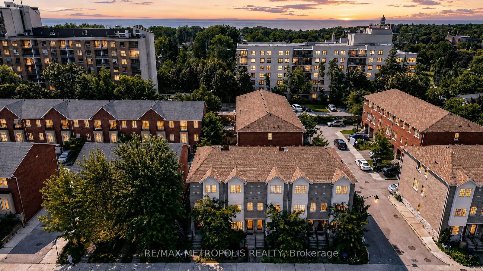 3767B St Clair Avenue E • Toronto, ON photo 3